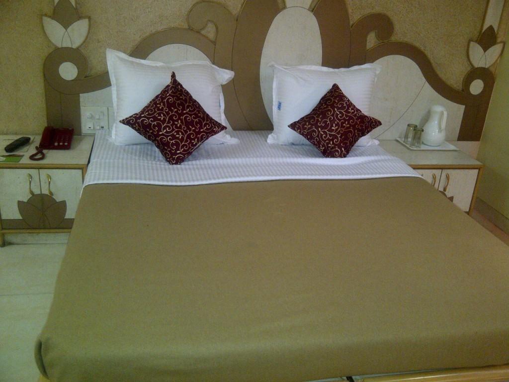 Hôtel Om Sai Palace à Pune Chambre photo